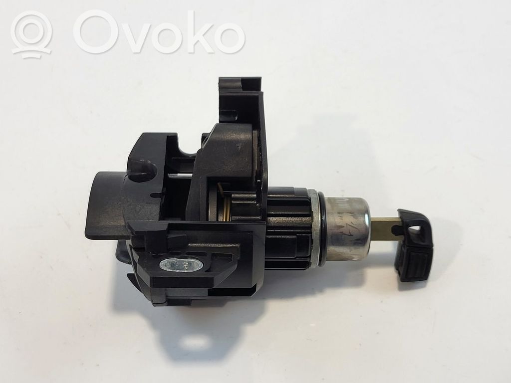 Tailgate/trunk/boot lock/catch/latch   51247144878,51247144878