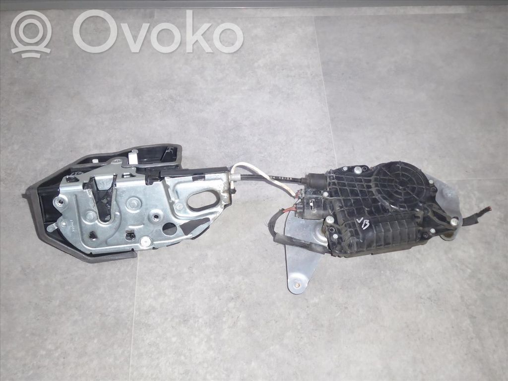 BMW 5 E60 E61 Galinių durų spyna 