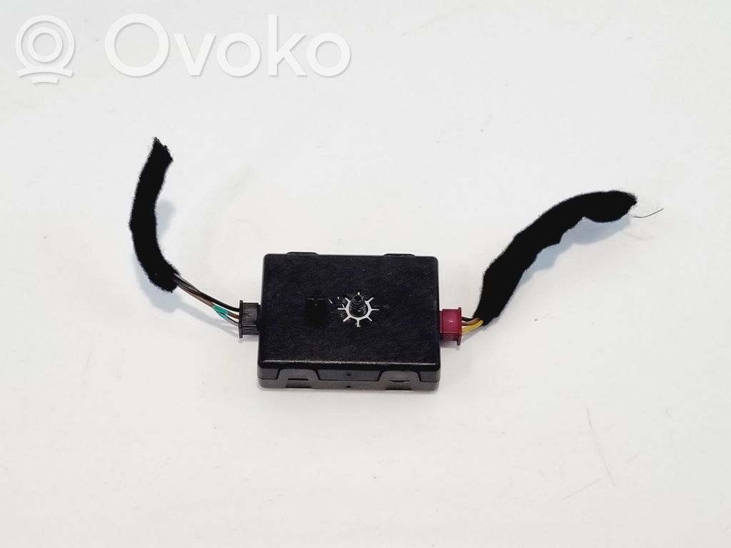 BMW 5 G30 G31 G38 Pystyantennin suodatin