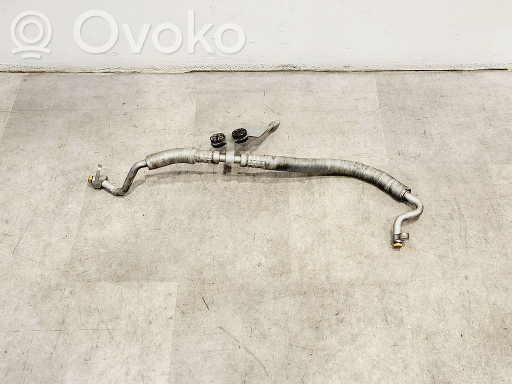 BMW 5 E60 E61 Ilmastointilaitteen putki (A/C) 