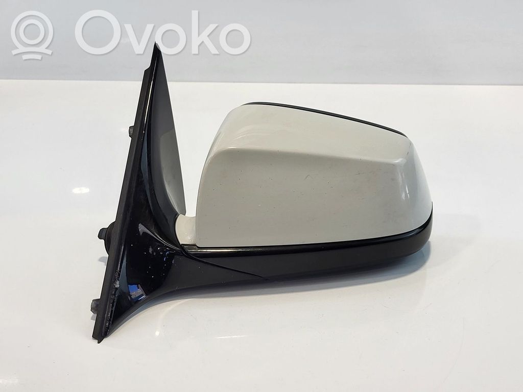 BMW 5 F10 F11 Element lusterka bocznego drzwi 