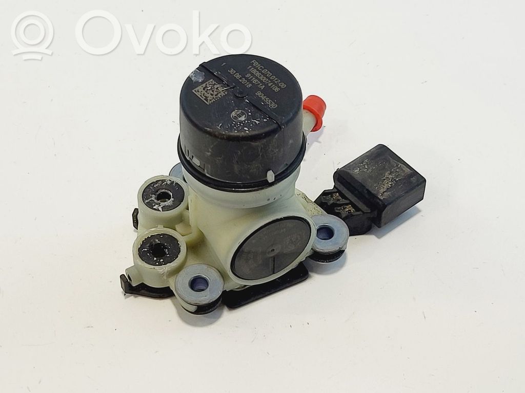 BMW 1 F20 F21 AdBlue liquid reservoir 