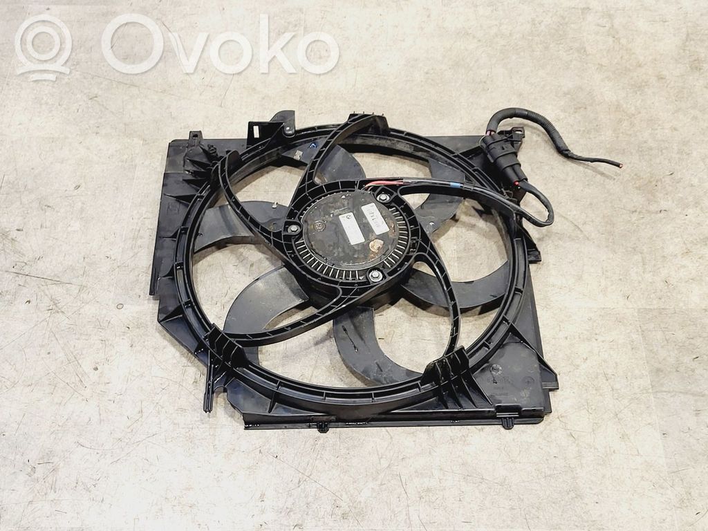 BMW X3 E83 Suport ventilator radiator 