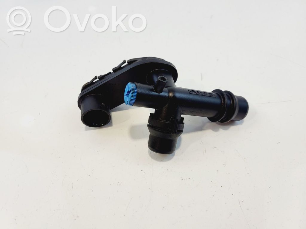 BMW X3 E83 Fixation de radiateur