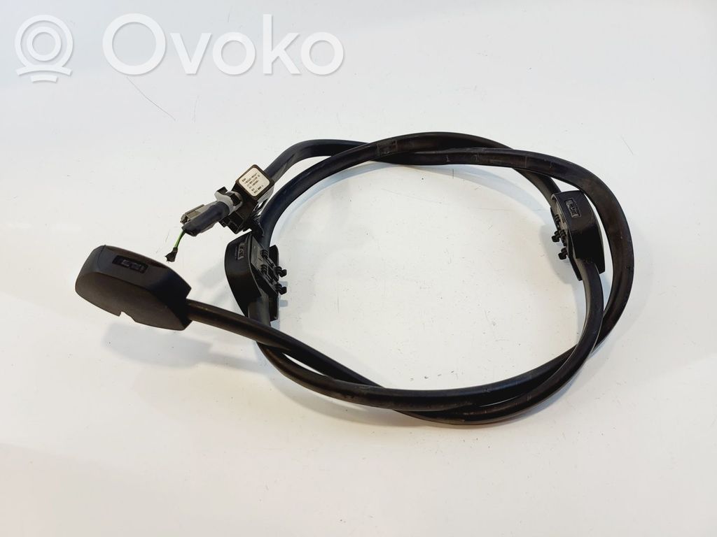 BMW 5 G30 G31 G38 Dysza spryskiwacza szyby przedniej / czołowej 