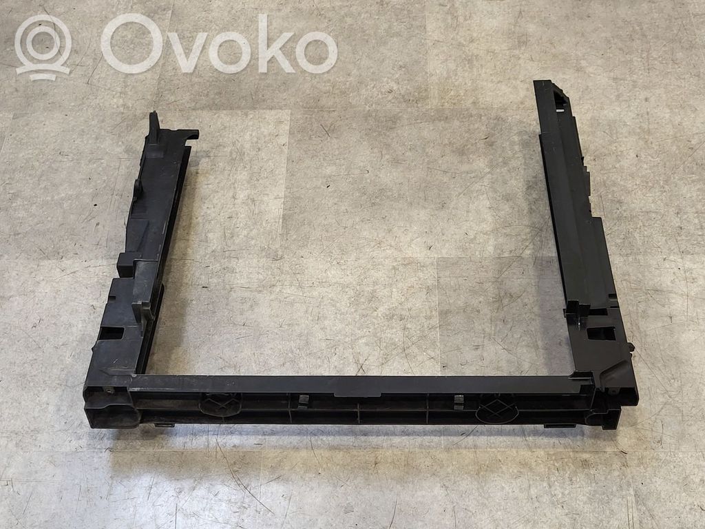 BMW X5 E70 Soporte de montaje del radiador 
