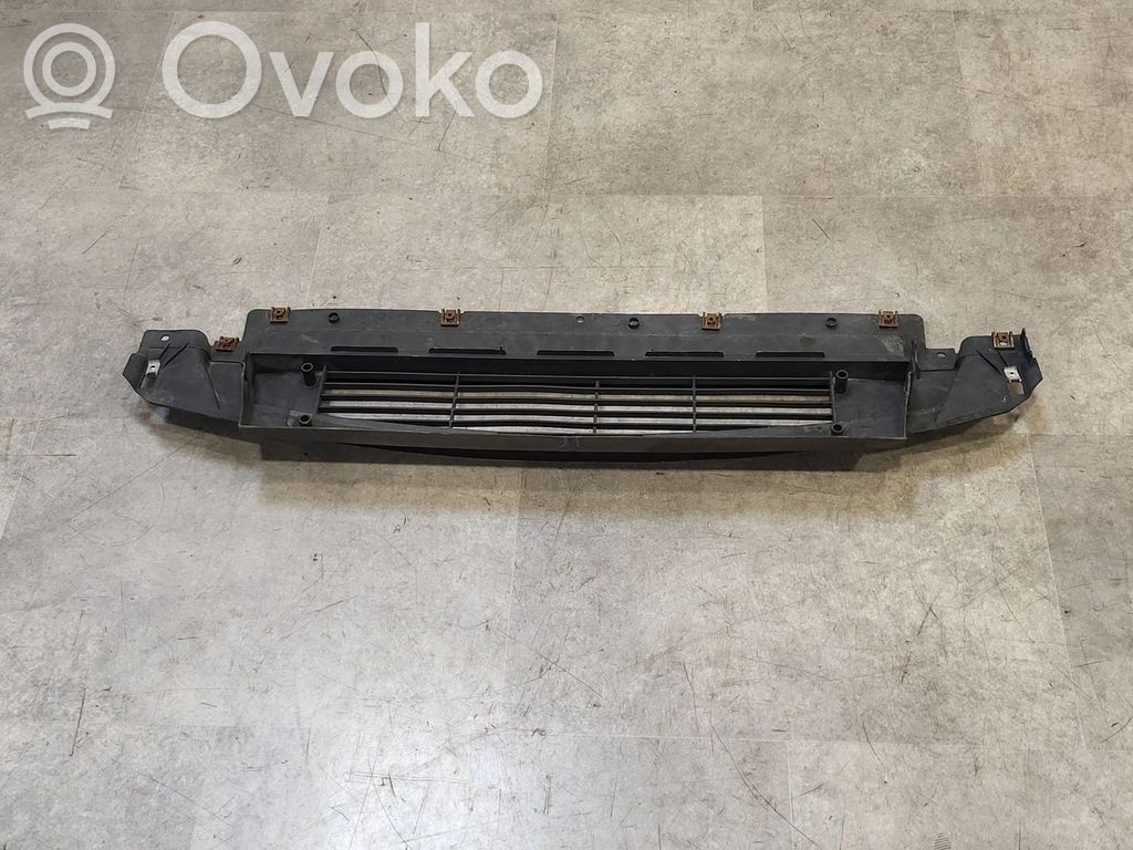 BMW X5 E70 Wlot / Kanał powietrza intercoolera 
