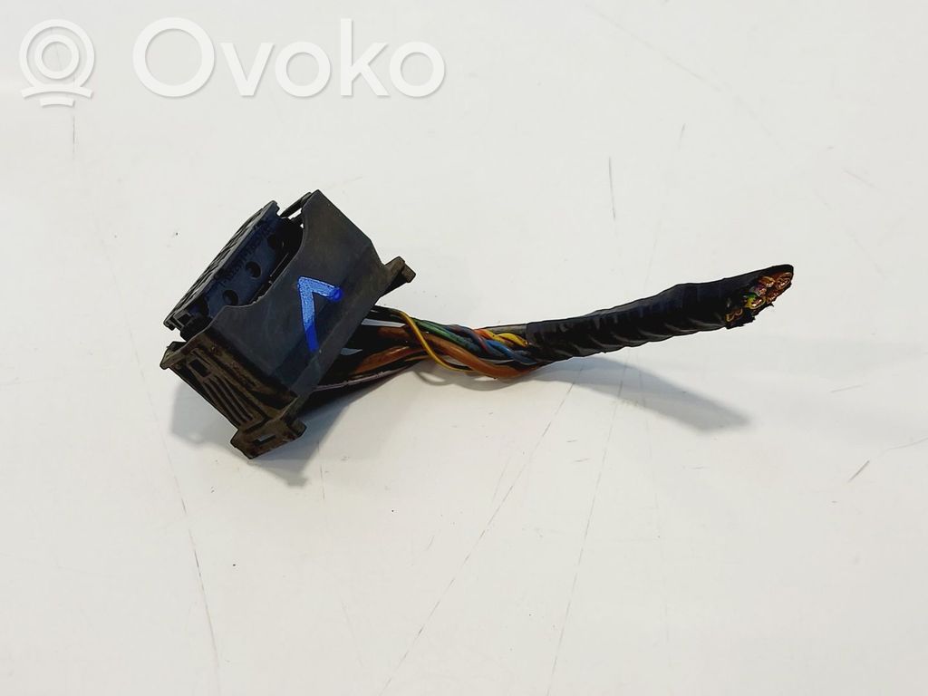 BMW 3 E90 E91 Presa 12V (posteriore)