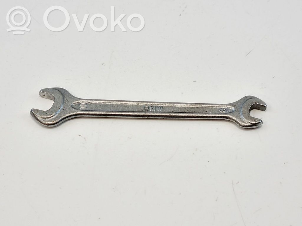 BMW 5 E60 E61 Kit d’outils 