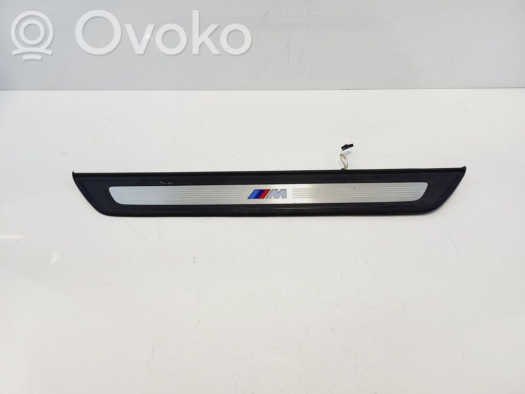 BMW 5 G30 G31 G38 Copertura del rivestimento del sottoporta anteriore