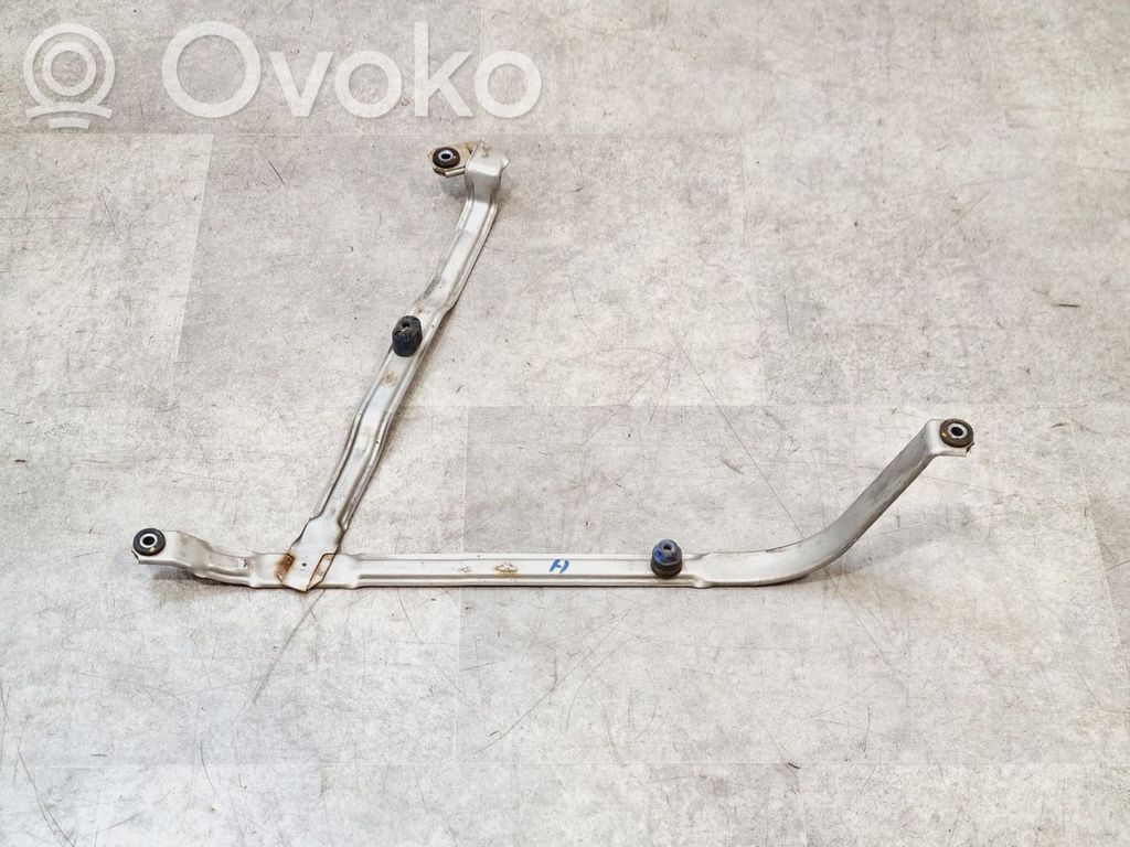 BMW 5 G30 G31 G38 Suport fixare rezervor combustibil 