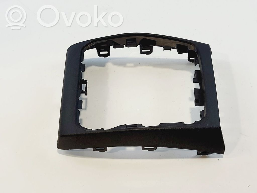 BMW 3 G20 G21 Osłona tylna tunelu środkowego