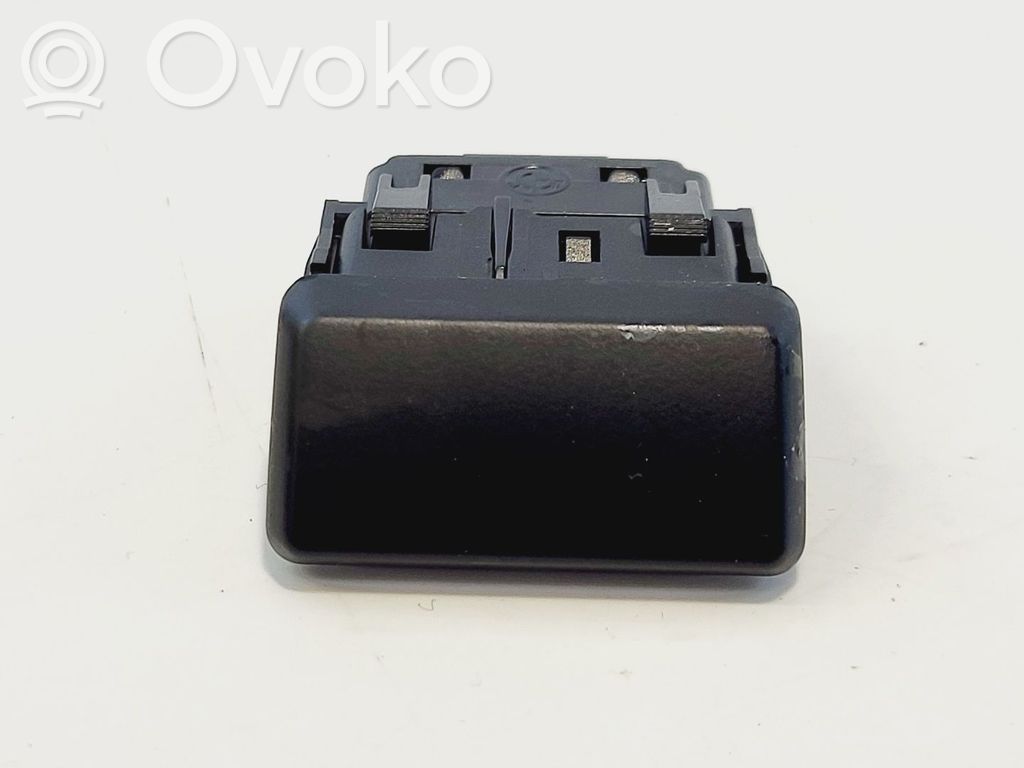 BMW X5 E70 Hansikaslokeron avauspainike