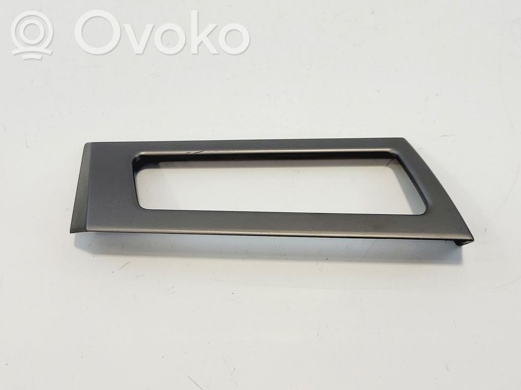 BMW 5 E60 E61 Panelės apdailos skydas (šoninis) 