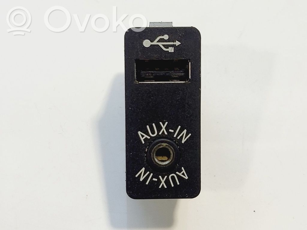 BMW 5 F10 F11 Conector priză AUX 