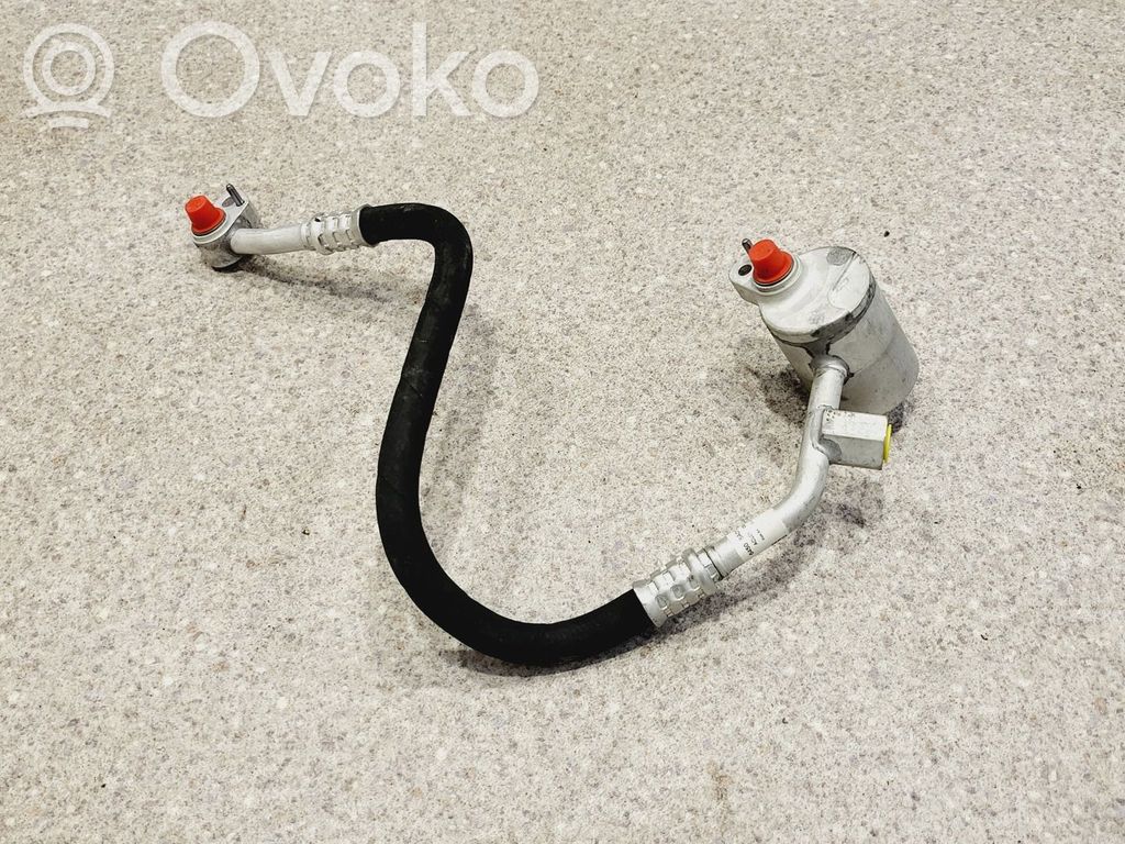 BMW iX2 (U10) Ilmastointilaitteen putki (A/C) 