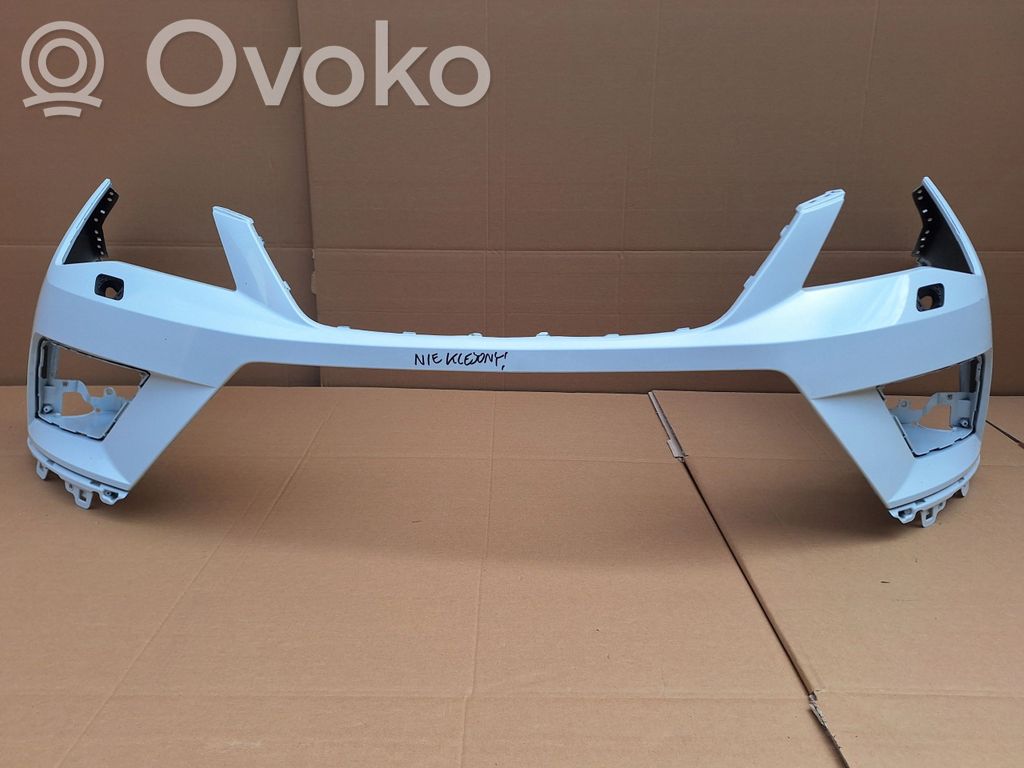 Front bumper   575807221