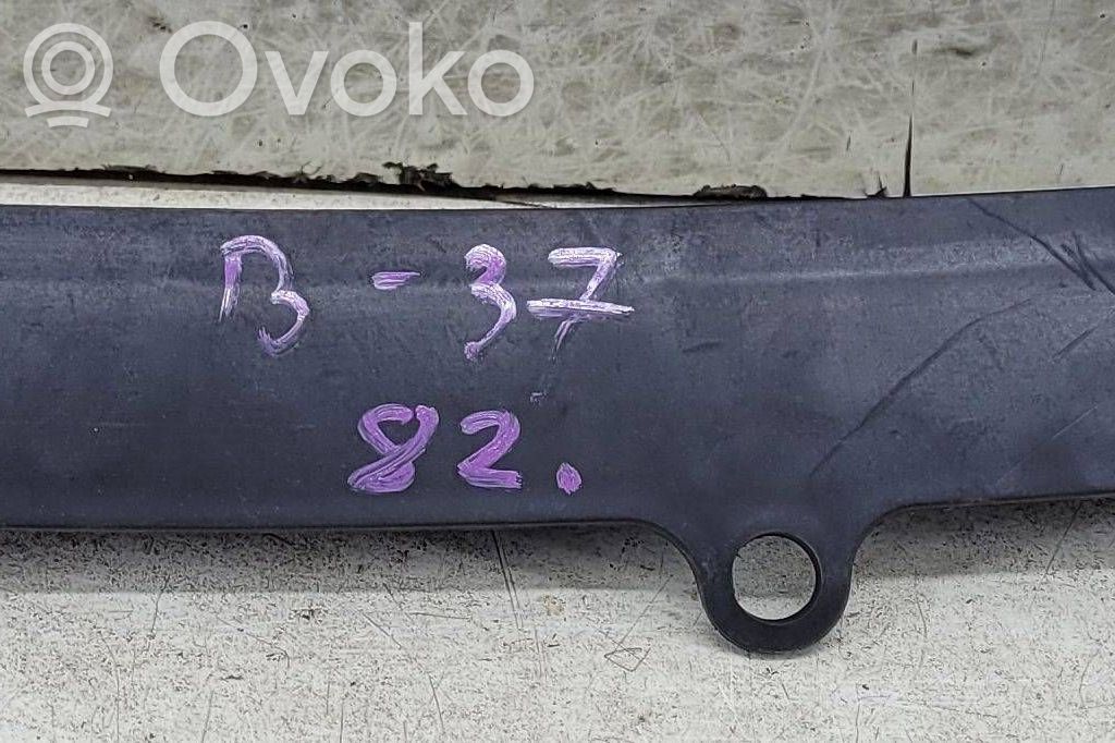 Priekšējais dubļusargs   8040104,8040104KOLUMB