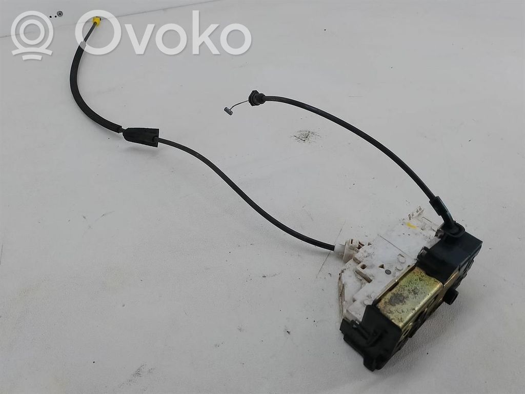 Citroen C4 I Priekšpusē slēdzene 