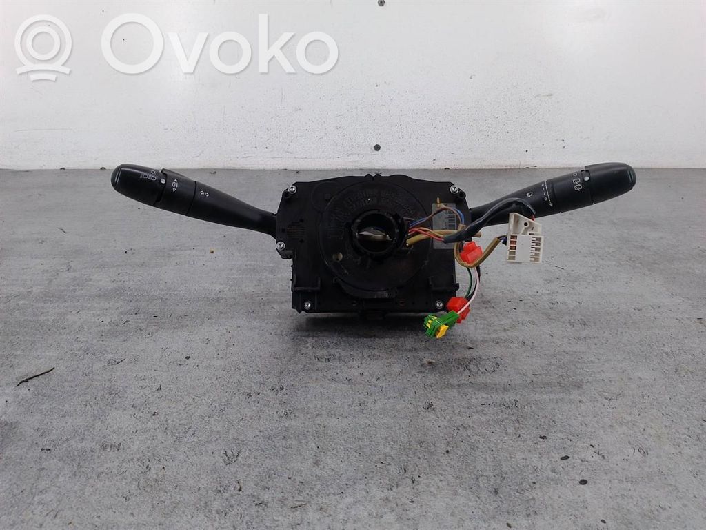 Peugeot 207 Interruptor/palanca de limpiador de luz de giro 