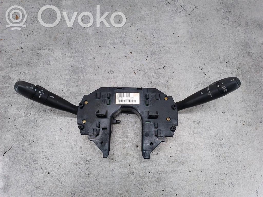 Citroen C4 I Interruptor/palanca de limpiador de luz de giro 