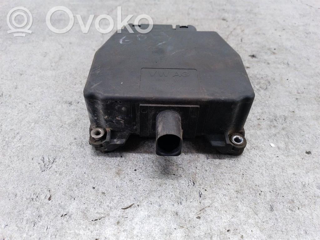 Volkswagen Golf V Electromagnetic valve 