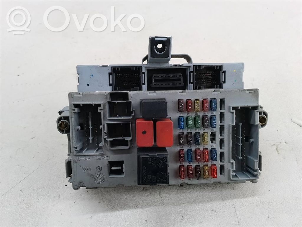 Fiat Doblo Skrzynka bezpieczników / Komplet 