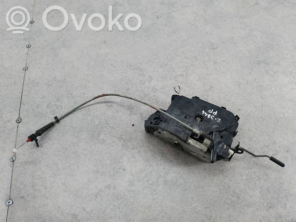 BMW 3 E90 E91 Priekšpusē slēdzene 
