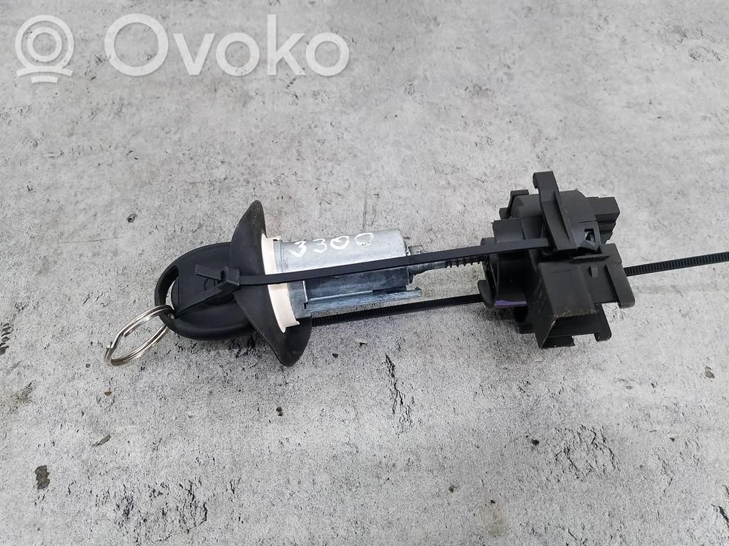Opel Corsa C Užvedimo spynelė 