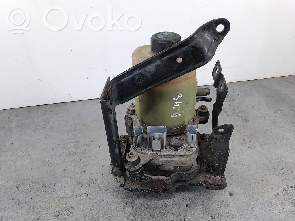 Ford Focus Ohjaustehostimen pumppu 