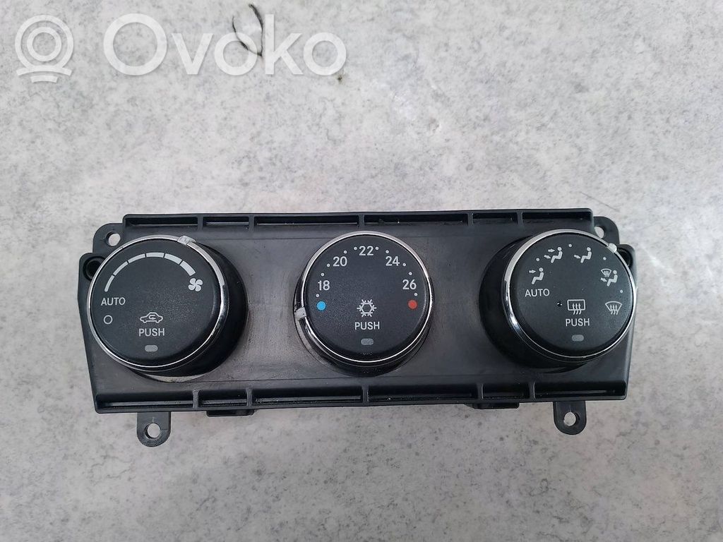 Console centrale, commande chauffage/clim   P55111886ABTRW