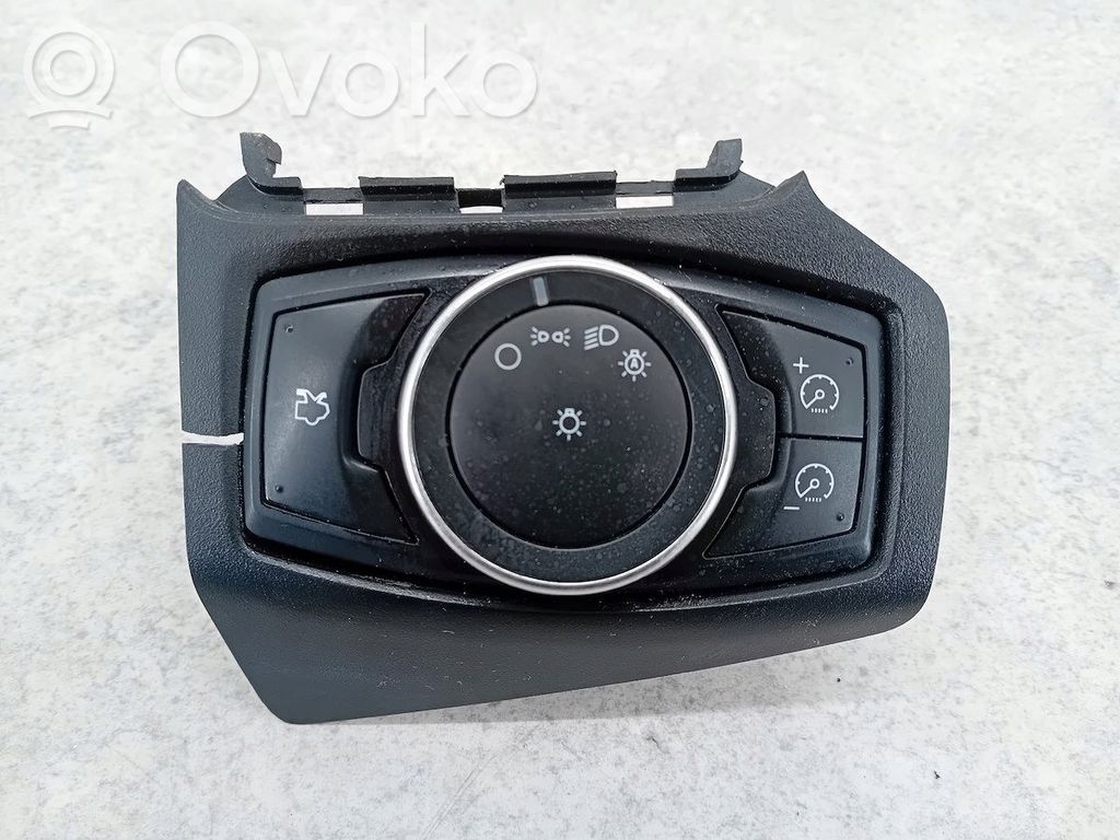 Ford Focus Lukturu slēdzis 