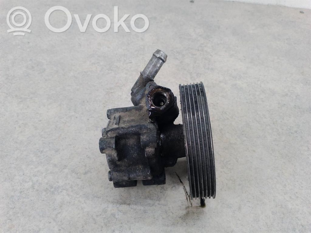 Peugeot Partner Power steering pump 