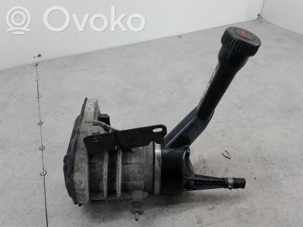 Citroen C4 Grand Picasso Ohjaustehostimen pumppu 