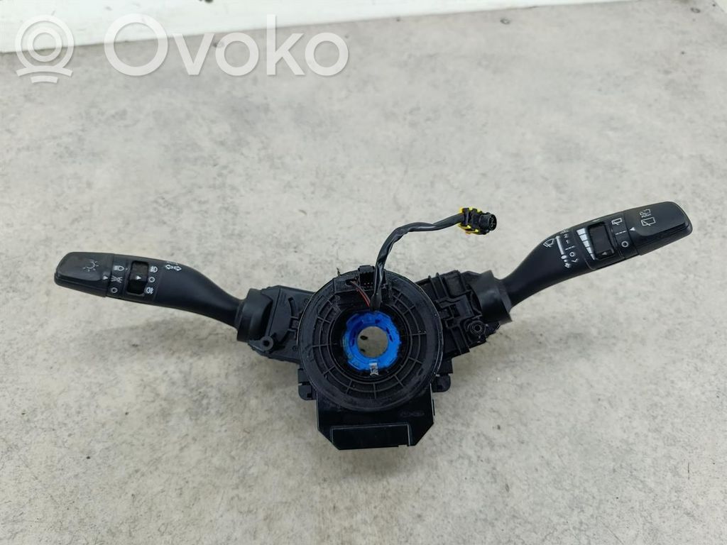 KIA Carens III Interruptor/palanca de limpiador de luz de giro 