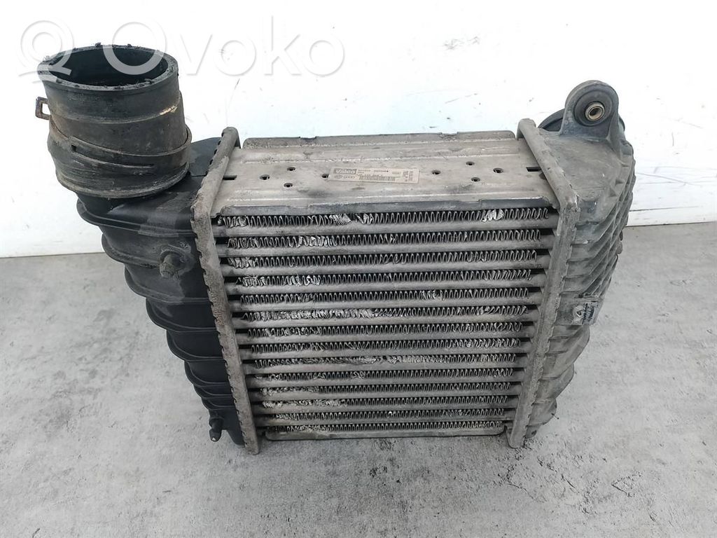 Interkūlerio radiatorius   1J0145803F