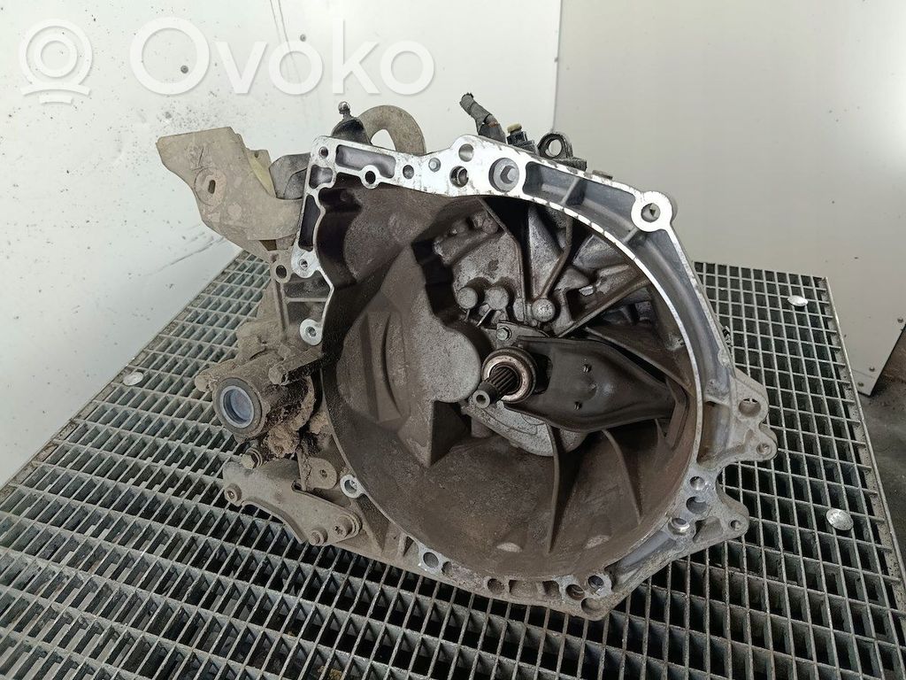 Peugeot 2008 I Scatola del cambio manuale a 5 velocità 