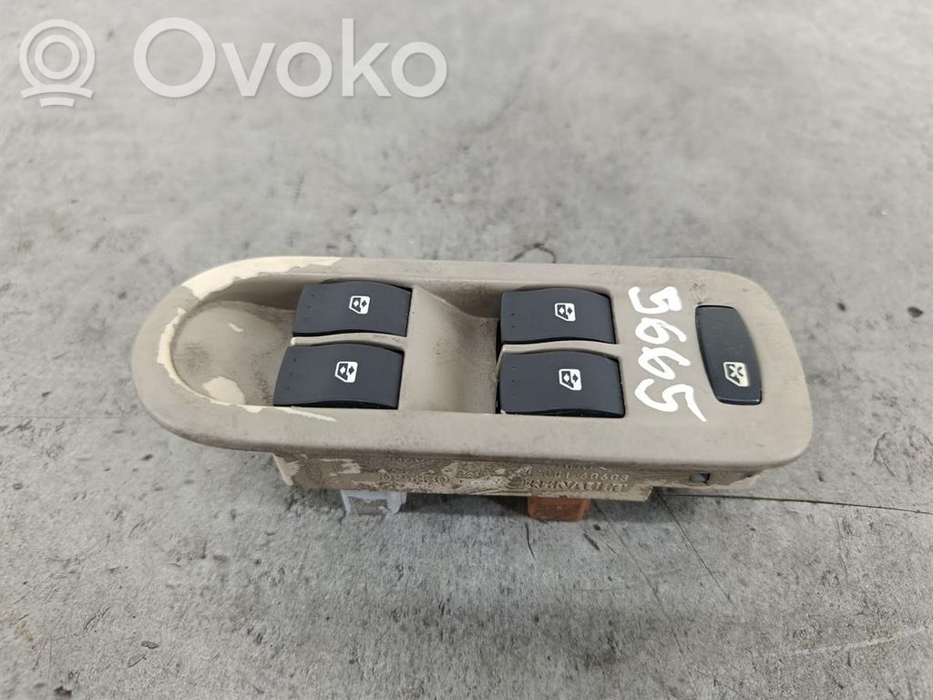Renault Scenic II -  Grand scenic II Quarter vent window switch 
