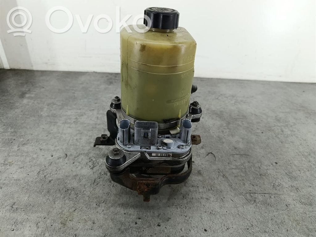 Ford Focus C-MAX Ohjaustehostimen pumppu 