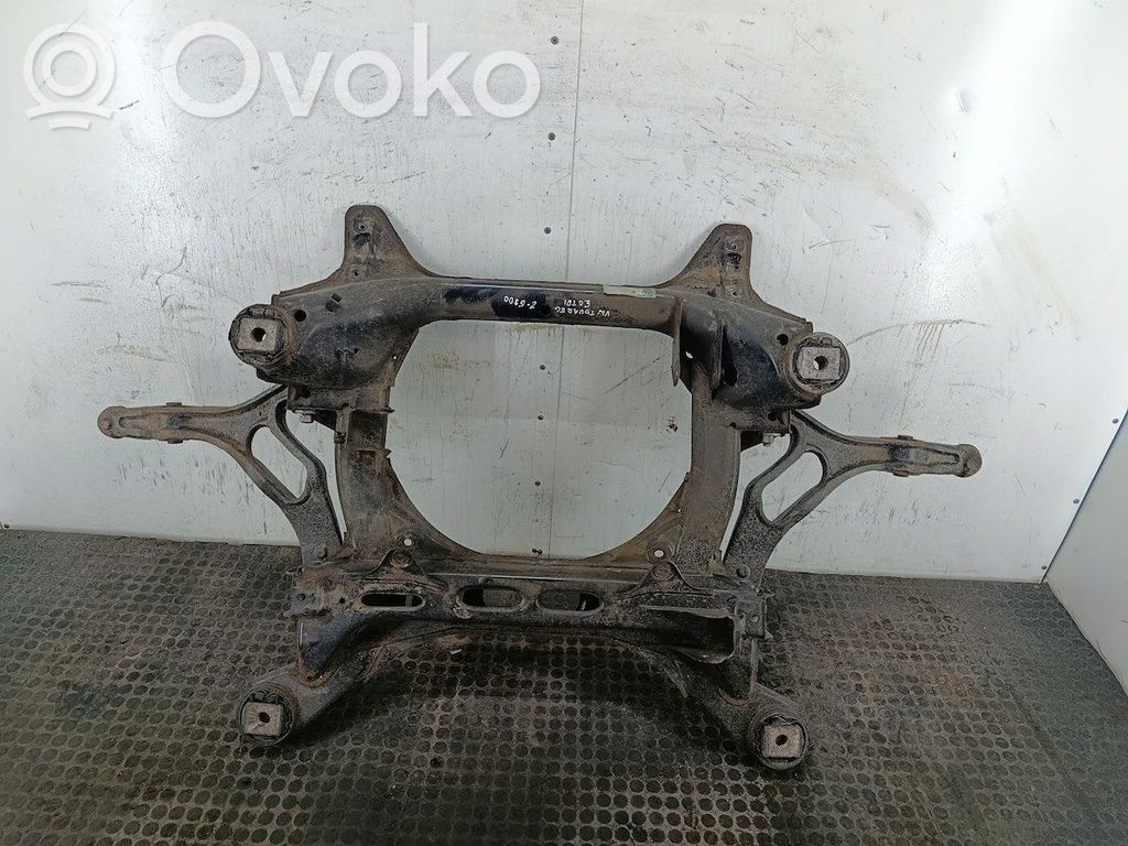 Volkswagen Touareg I Front subframe 