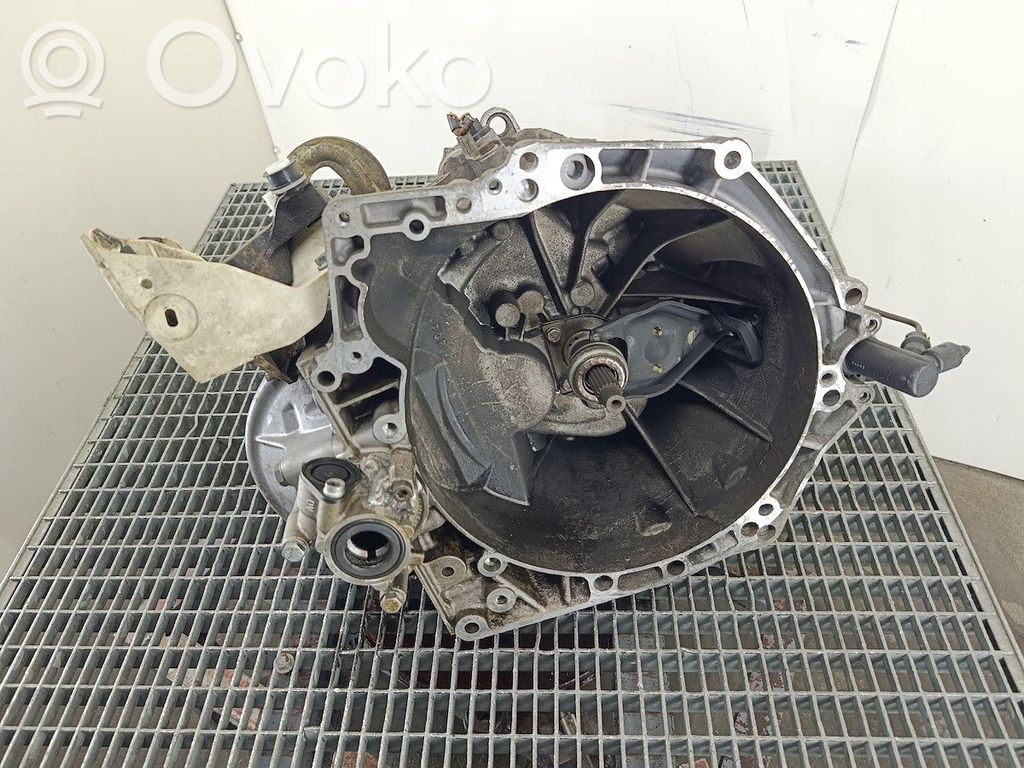 Peugeot 207 Manual 5 speed gearbox 
