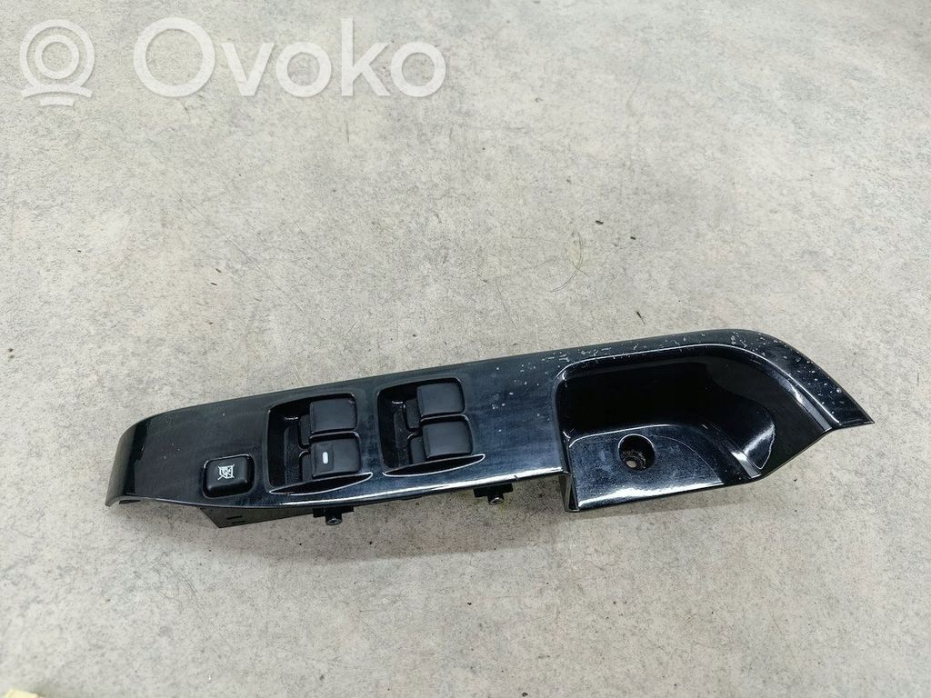 Mitsubishi Outlander Quarter vent window switch 