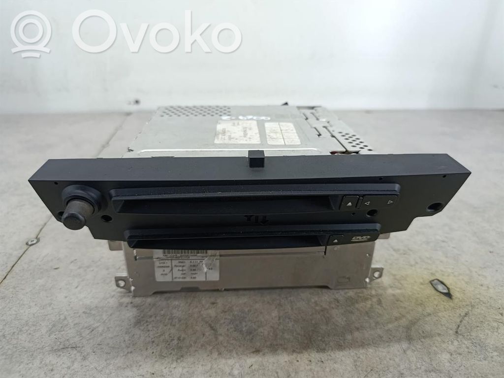 Radio/CD/DVD/GPS head unit