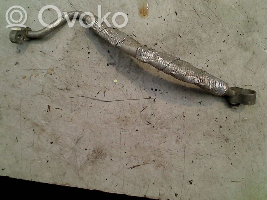 BMW 3 E92 E93 Ilmastointilaitteen putki (A/C) 