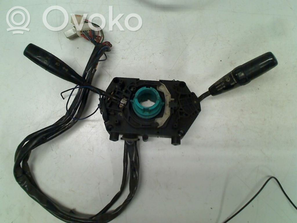 Suzuki Baleno EG Przełącznik / Przycisk kierownicy 