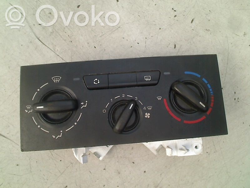 Peugeot Partner Interior fan control switch 