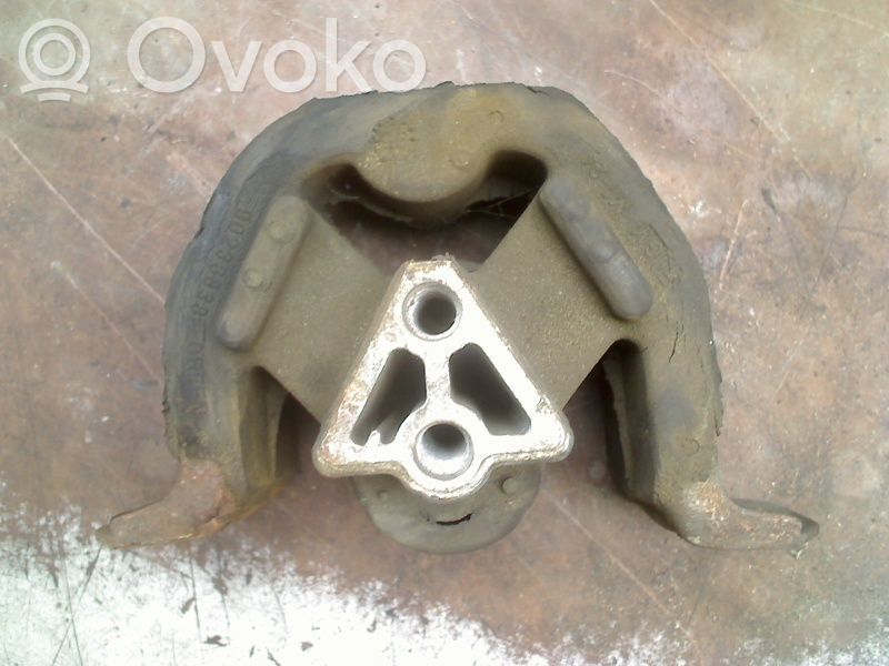 Opel Astra F Engine mount bracket 