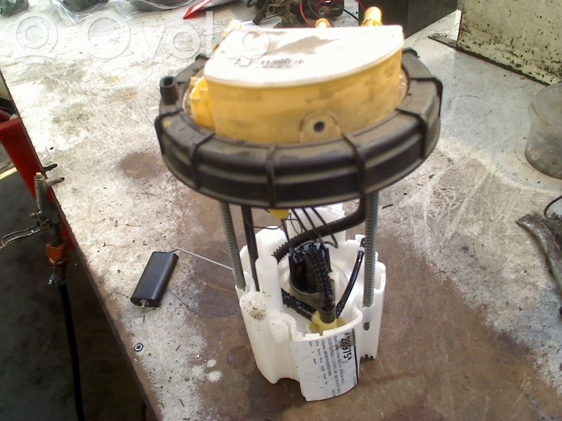 Opel Combo E Bomba interna de combustible 