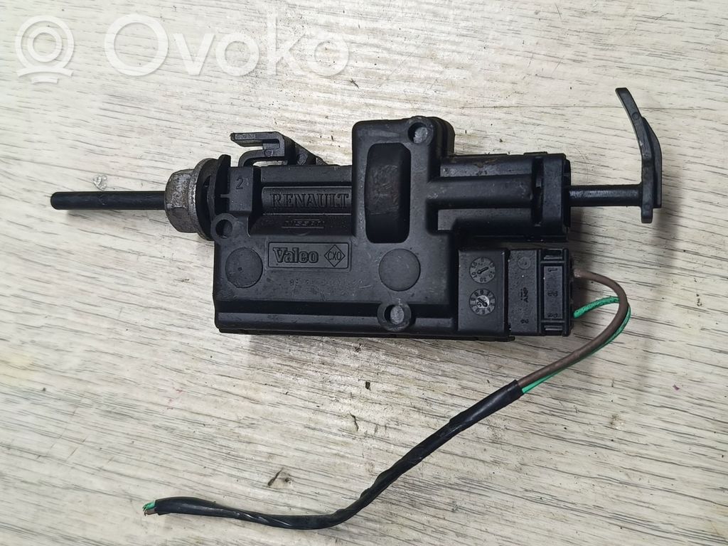 Renault Laguna III Fuel tank cap lock 