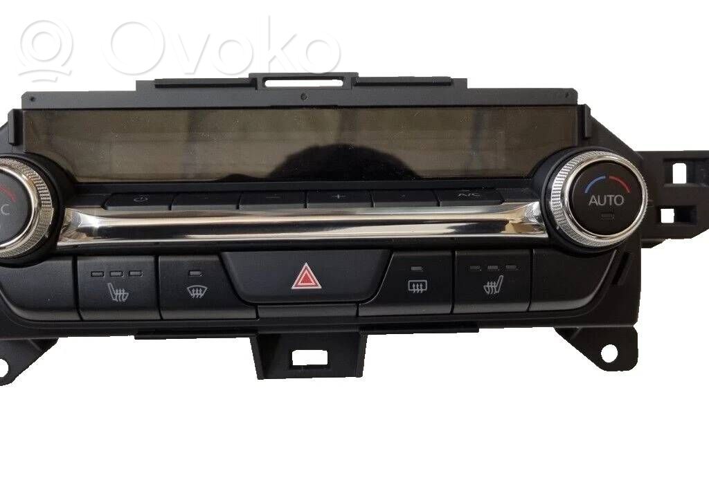Mazda 3 Panel klimatyzacji 